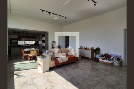Sala de casa de condomínio à venda com 4 quartos, 280m² em Vargem Grande, Rio de Janeiro