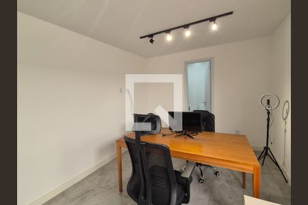 Casa de condomínio à venda com 280m², 4 quartos e 5 vagas Casa de condomínio à venda com 280m², 4 quartos e 5 vagasSuite 2 (canadense)