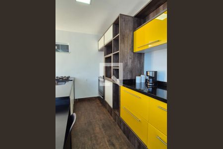 Casa de condomínio à venda com 280m², 4 quartos e 5 vagas Casa de condomínio à venda com 280m², 4 quartos e 5 vagasSala 2