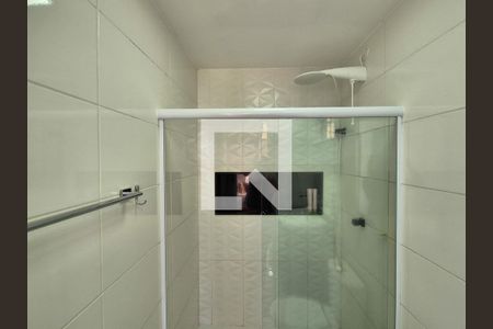 Casa de condomínio à venda com 280m², 4 quartos e 5 vagas Casa de condomínio à venda com 280m², 4 quartos e 5 vagasBanheiro social