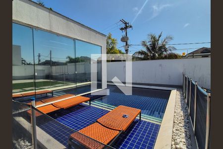 Casa de condomínio à venda com 280m², 4 quartos e 5 vagas Casa de condomínio à venda com 280m², 4 quartos e 5 vagasÁrea externa