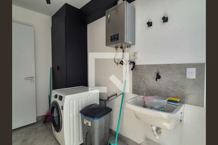 Casa de condomínio à venda com 280m², 4 quartos e 5 vagas Casa de condomínio à venda com 280m², 4 quartos e 5 vagasÁrea de serviço