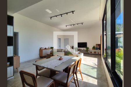 Sala de casa de condomínio à venda com 4 quartos, 280m² em Vargem Grande, Rio de Janeiro