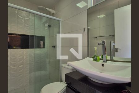 Casa de condomínio à venda com 280m², 4 quartos e 5 vagas Casa de condomínio à venda com 280m², 4 quartos e 5 vagasBanheiro social