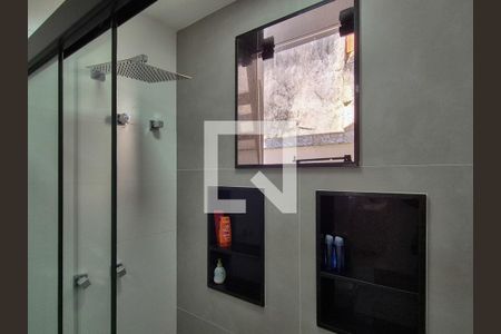 Casa de condomínio à venda com 280m², 4 quartos e 5 vagas Casa de condomínio à venda com 280m², 4 quartos e 5 vagasBanheiro da Suíte 1