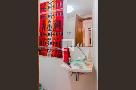 Casa à venda com 210m², 3 quartos e 3 vagasLavabo