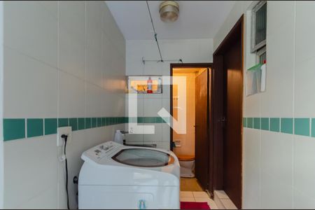 Casa à venda com 210m², 3 quartos e 3 vagasÁrea de Serviço