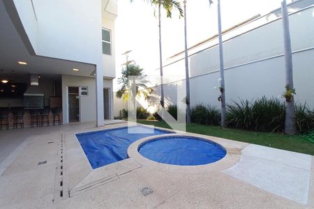 Casa de condomínio à venda com 463m², 5 quartos e 4 vagasÁrea comum - Piscina