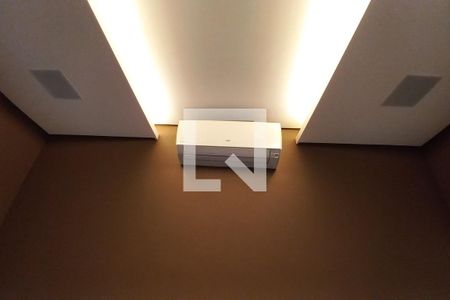 Casa de condomínio à venda com 463m², 5 quartos e 4 vagasDetalhe da Sala de TV