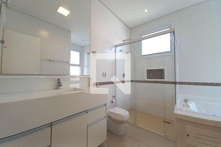 Casa de condomínio à venda com 463m², 5 quartos e 4 vagasBanheiro da Suíte 4