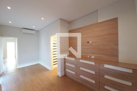 Casa de condomínio à venda com 463m², 5 quartos e 4 vagasQuarto 4 - Suíte