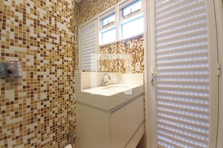 Casa de condomínio à venda com 463m², 5 quartos e 4 vagasBanheiro da Piscina