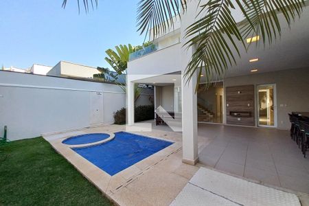 Casa de condomínio à venda com 463m², 5 quartos e 4 vagasÁrea comum - Piscina