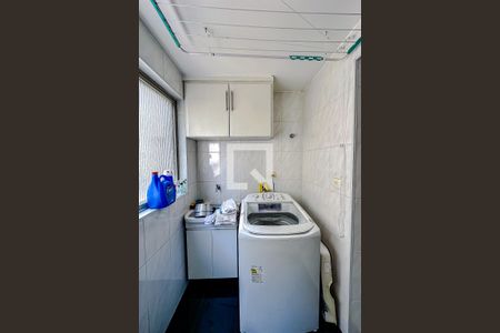 Apartamento à venda com 117m², 2 quartos e 1 vagaÁrea de Serviço