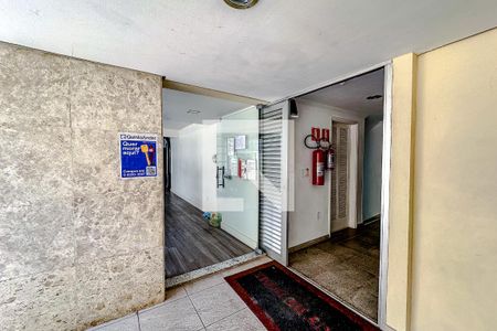 Apartamento à venda com 117m², 2 quartos e 1 vagaPlaquinha