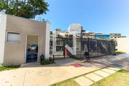 Apartamento para alugar com 42m², 2 quartos e sem vaga Apartamento para alugar com 42m², 2 quartos e sem vagaEntrada