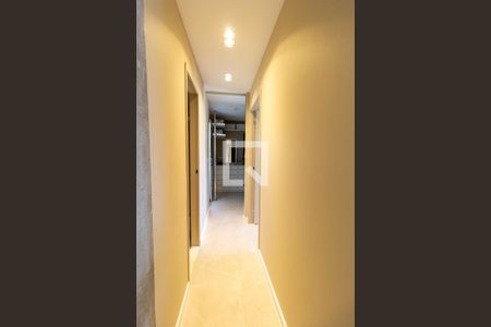 Apartamento para alugar com 74m², 2 quartos e 1 vaga Apartamento para alugar com 74m², 2 quartos e 1 vagaBanheiro do Corredor