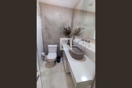 Apartamento para alugar com 74m², 2 quartos e 1 vaga Apartamento para alugar com 74m², 2 quartos e 1 vagaBanheiro do Corredor