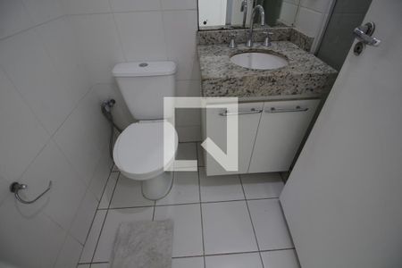 Banheiro Social de apartamento para alugar com 2 quartos, 45m² em Recreio dos Bandeirantes, Rio de Janeiro