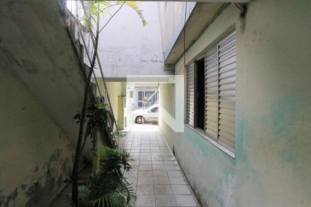 Garagem de casa à venda com 2 quartos, 100m² em Vila Darli, São Paulo