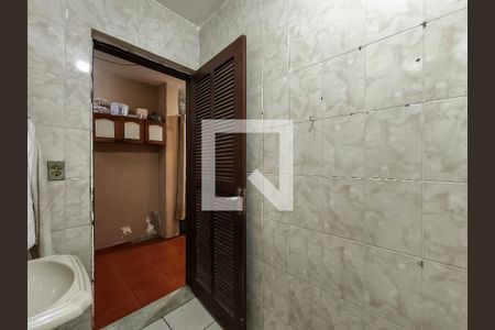 Casa de condomínio à venda com 235m², 5 quartos e sem vagaBanheiro de serviço