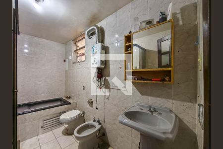 Casa de condomínio à venda com 235m², 5 quartos e sem vagaBanheiro Corredor