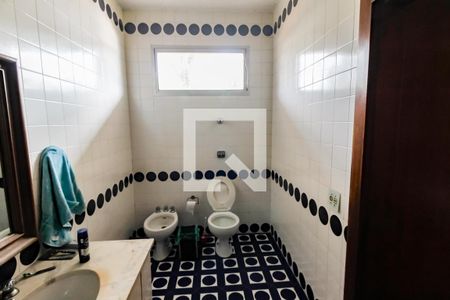 Casa para alugar com 557m², 4 quartos e 4 vagas Casa para alugar com 557m², 4 quartos e 4 vagasBanheiro da Suíte 4