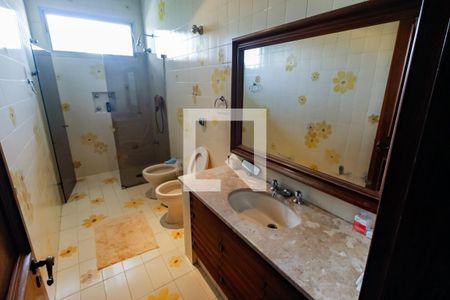 Casa para alugar com 557m², 4 quartos e 4 vagas Casa para alugar com 557m², 4 quartos e 4 vagasBanheiro da Suíte 3