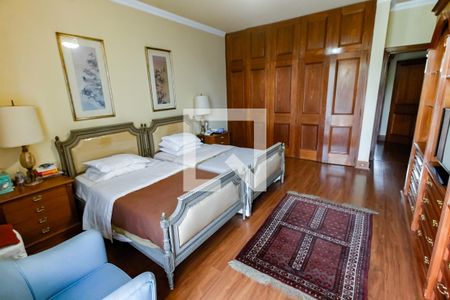 Casa para alugar com 557m², 4 quartos e 4 vagas Casa para alugar com 557m², 4 quartos e 4 vagasSuíte 1