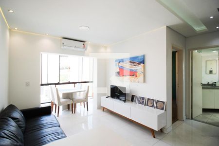 Sala de casa de condomínio para alugar com 1 quarto, 50m² em Vila Olímpia, São Paulo