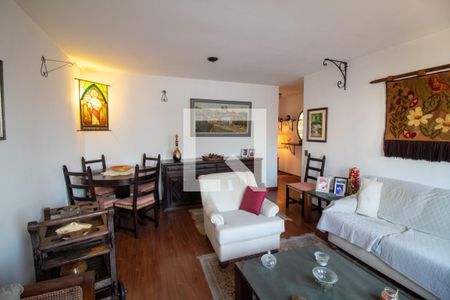 Apartamento à venda com 94m², 3 quartos e 1 vaga Apartamento à venda com 94m², 3 quartos e 1 vagaSala