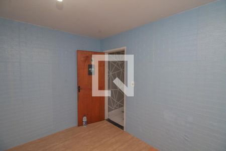 Quarto de casa para alugar com 3 quartos, 80m² em Parque São Rafael, São Paulo