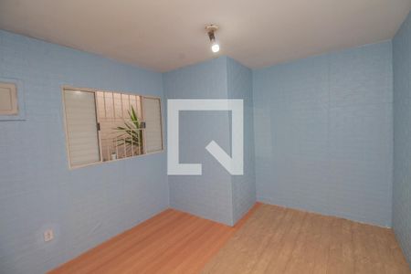 Quarto de casa para alugar com 3 quartos, 80m² em Parque São Rafael, São Paulo