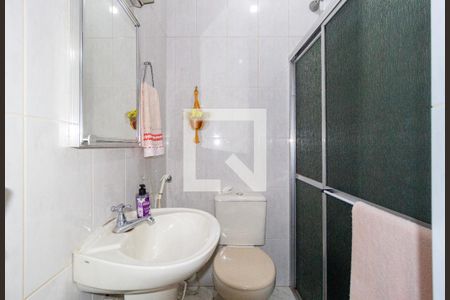 Casa à venda com 320m², 4 quartos e 3 vagas Casa à venda com 320m², 4 quartos e 3 vagasBanheiro - Suíte