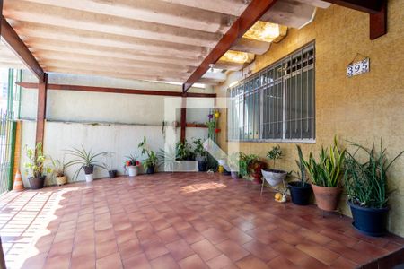 Casa à venda com 320m², 4 quartos e 3 vagas Casa à venda com 320m², 4 quartos e 3 vagasGaragem