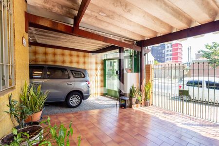 Casa à venda com 320m², 4 quartos e 3 vagas Casa à venda com 320m², 4 quartos e 3 vagasGaragem