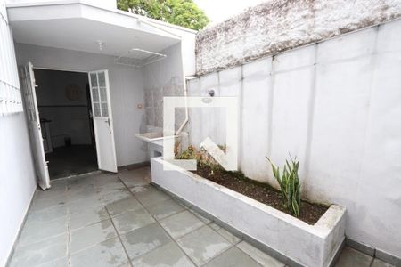 Casa à venda com 320m², 4 quartos e 3 vagas Casa à venda com 320m², 4 quartos e 3 vagasCasa 2 - Área de Serviço