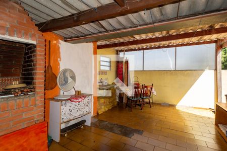 Casa à venda com 320m², 4 quartos e 3 vagas Casa à venda com 320m², 4 quartos e 3 vagasChurrasqueira