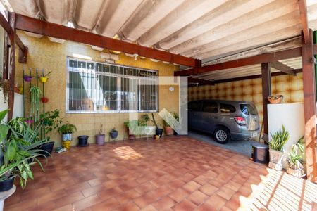 Casa à venda com 320m², 4 quartos e 3 vagas Casa à venda com 320m², 4 quartos e 3 vagasGaragem