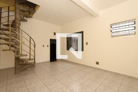 Casa à venda com 320m², 4 quartos e 3 vagas Casa à venda com 320m², 4 quartos e 3 vagasCasa 2 - Sala