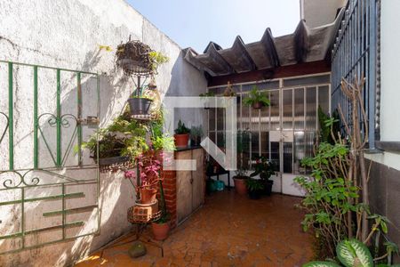 Casa à venda com 320m², 4 quartos e 3 vagas Casa à venda com 320m², 4 quartos e 3 vagasQuintal