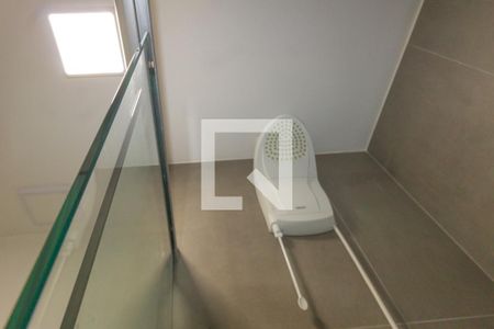 Studio à venda com 38m², 1 quarto e 1 vagaDetalhe do banheiro