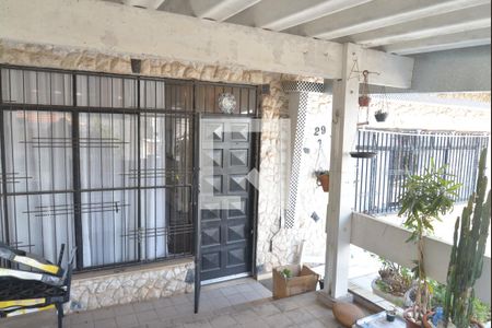 Casa à venda com 300m², 3 quartos e 4 vagasQuintal