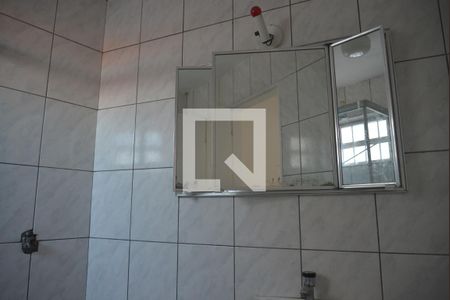 Casa à venda com 300m², 3 quartos e 4 vagasEdícula - Banheiro