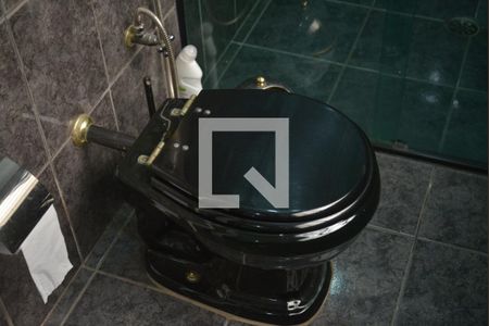 Casa à venda com 300m², 3 quartos e 4 vagasBanheiro da Suite