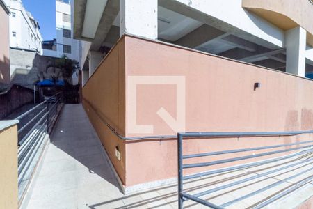 Apartamento à venda com 75m², 2 quartos e 2 vagasEntrada