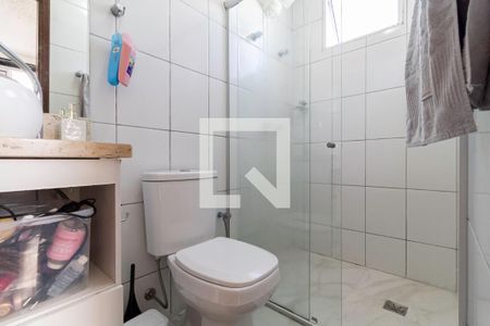 Apartamento à venda com 75m², 2 quartos e 2 vagasBanheiro da suíte 