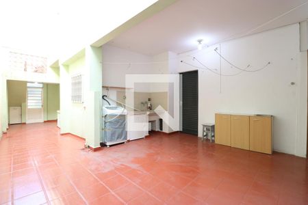 Casa para alugar com 159m², 4 quartos e 2 vagasQuintal