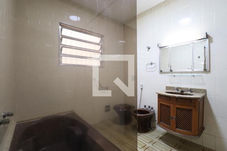 Casa para alugar com 159m², 4 quartos e 2 vagasBanheiro 1