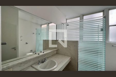 Apartamento à venda com 310m², 3 quartos e 2 vagasQuarto 2